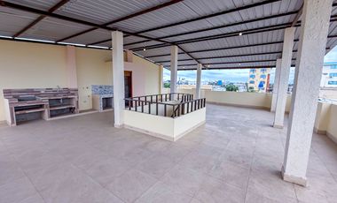 Casa multifamiliar con 3 departamentos en venta en Parroquia Providencia, Machala