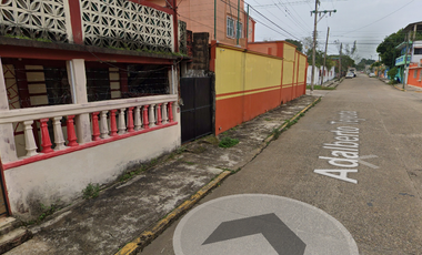 CASA EN VENTA EN MINATITLÁN, VER. – Cerca de Servicios: Escuelas, Comercios, Recuperación Bancaria