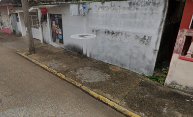 CASA EN VENTA EN MINATITLÁN, VER. – Cerca de Servicios: Escuelas, Comercios, Recuperación Bancaria