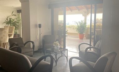 Se vende departamento de 4 dormitorios en Lomas de Urdesa