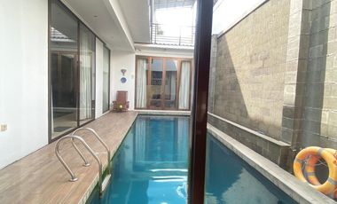 Disewa Rumah Cantik dengan Interior Furnish Yg Mewah di Dalam Townhouse, Lokasi Tenang dan Dekat ke Sekolah International, Kemang