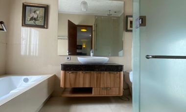 Disewa Rumah Cantik dengan Interior Furnish Yg Mewah di Dalam Townhouse, Lokasi Tenang dan Dekat ke Sekolah International, Kemang