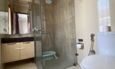 Disewa Rumah Cantik dengan Interior Furnish Yg Mewah di Dalam Townhouse, Lokasi Tenang dan Dekat ke Sekolah International, Kemang