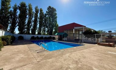 CALLE LARGA - ARRIENDA CASA DE DOS PISOS 4D 3B COND. LOS MAITENES