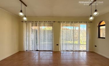 CALLE LARGA - ARRIENDA CASA DE DOS PISOS 4D 3B COND. LOS MAITENES