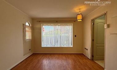 CALLE LARGA - ARRIENDA CASA DE DOS PISOS 4D 3B COND. LOS MAITENES