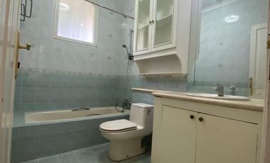 Disewa Rumah Cantik dan Luas Pakai Kolam Renang dan Taman Belakang Luas, Kemang