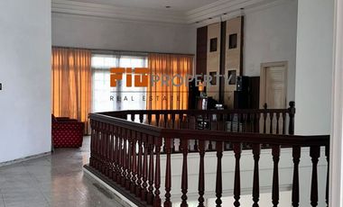 DIJUAL VILLA MEWAH DAN SIAP HUNI JALAN MULTATULI