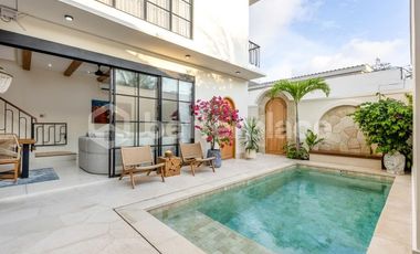 A Smart Entry into Bali Luxury Living – High-End Three-Bedroom Villa in the Prestigious Bukit Balangan Area