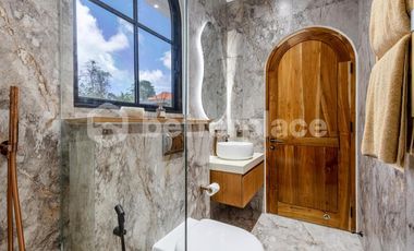 A Smart Entry into Bali Luxury Living – High-End Three-Bedroom Villa in the Prestigious Bukit Balangan Area