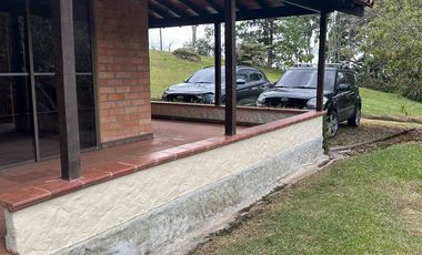 Alquiler de casa campestre alto de las Palmas