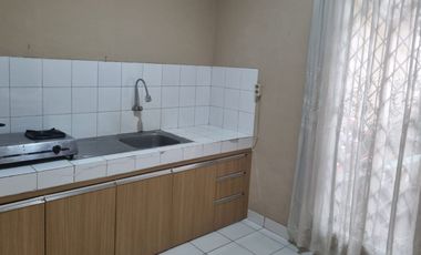 RUMAH ASRI DAN NYAMAN DENGAN TAMAN LUAS PALING CANTIK!! LOKASI JUARA