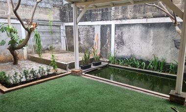 RUMAH ASRI DAN NYAMAN DENGAN TAMAN LUAS PALING CANTIK!! LOKASI JUARA