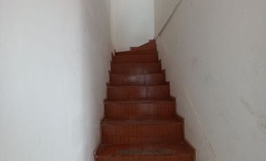 CASA ADAPTADA PARA LOCAL COMERCIAL