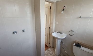 CASA ADAPTADA PARA LOCAL COMERCIAL