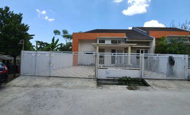 LELANG Rumah di Rumah Driyorejo kota baru Gresik jln.Batu Shafir putih Blok JH no.24