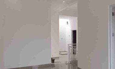 Rumah cluster type 2 lantai dinding bata merah dekat LRT Jatibening