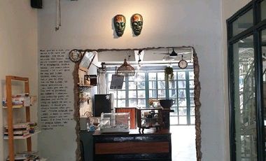 Rumah 2 lantai ex cafe untuk tempat tinggal dan usaha di Sayap Arcamanik Ref.05182