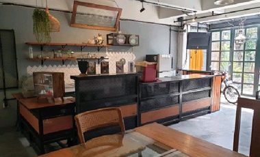 Rumah 2 lantai ex cafe untuk tempat tinggal dan usaha di Sayap Arcamanik Ref.05182