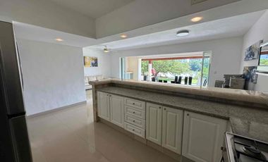 EN VENTA CASA CON ALBERCA- ARBOLADA BY CUMBRES CANCÚN