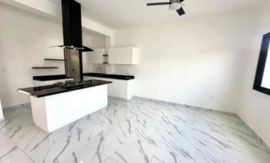 EN VENTA CASA CON ALBERCA- ARBOLADA BY CUMBRES CANCÚN