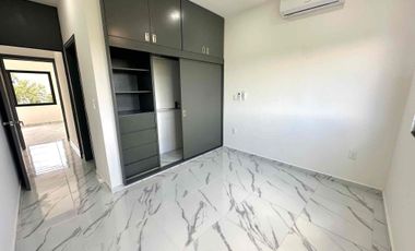 EN VENTA CASA CON ALBERCA- ARBOLADA BY CUMBRES CANCÚN