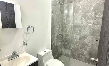 EN VENTA CASA CON ALBERCA- ARBOLADA BY CUMBRES CANCÚN