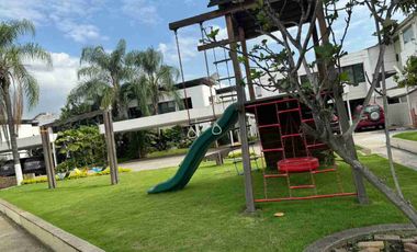 CASA DE ALQUILER EN URB. PUERTO AZUL