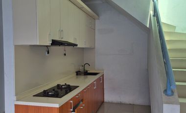 Rmh bagus di Jl Akalipa Ry Kemang Pratm 3, Kt3+1, Km2+1, siap huni, carport dan taman depan
