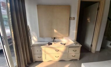 DIJUAL RUMAH SEMI-FURNISHED @GOLF LAKE RESIDENCE, JAKARTA BARAT