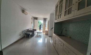 DIJUAL RUMAH SEMI-FURNISHED @GOLF LAKE RESIDENCE, JAKARTA BARAT