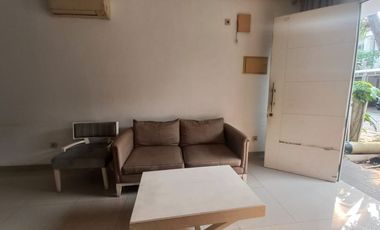DIJUAL RUMAH SEMI-FURNISHED @GOLF LAKE RESIDENCE, JAKARTA BARAT