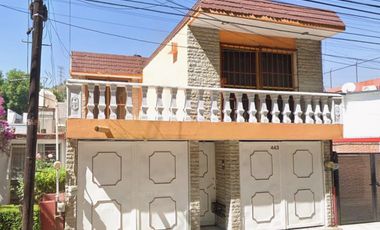 VENTA DE CASA EN CALLE CAYENA VALLE DORADO TLANEPANTLA DE BAEZ ESTADO DE MÉXICO