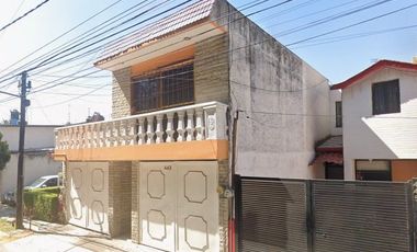 VENTA DE CASA EN CALLE CAYENA VALLE DORADO TLANEPANTLA DE BAEZ ESTADO DE MÉXICO