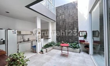 Rumah Cozy Disewakan di Lokasi Favourite Raffles Hills Cibubur