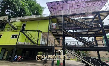 Disewakan Bangunan 3 Lantai & Roof Top, Berhalaman Luas di Jl. Jambore Belakang Trans Park Cibubur