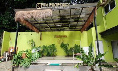 Disewakan Bangunan 3 Lantai & Roof Top, Berhalaman Luas di Jl. Jambore Belakang Trans Park Cibubur