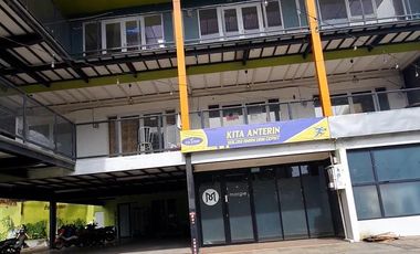 Disewakan Bangunan 3 Lantai & Roof Top, Berhalaman Luas di Jl. Jambore Belakang Trans Park Cibubur