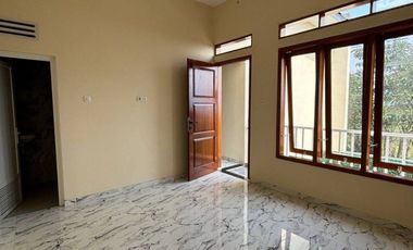 V1 Villa Baru Ada Private Pool dan Rooftop di Abdul Gani Atas Batu