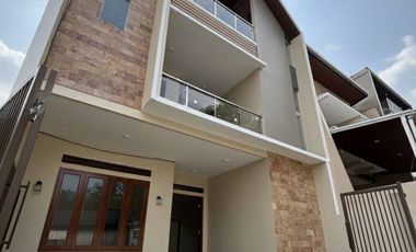 V1 Villa Baru Ada Private Pool dan Rooftop di Abdul Gani Atas Batu