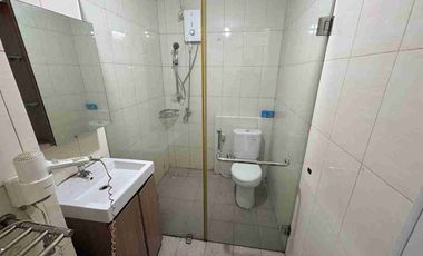 Sewa tower B apartemen Bassura City hadap kolam akses langsung dari mall