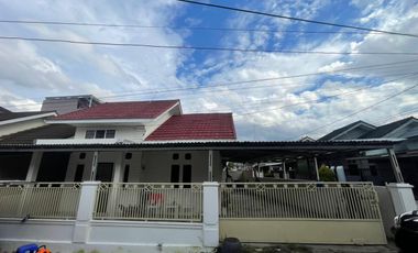 Disewakan rumah di pusat kota Palembang dekat Rumah Sakit Siti Fatimah