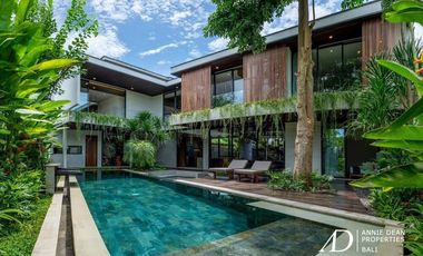 FREEHOLD | BRAND NEW 4-BEDROOM VILLA IN UMALAS