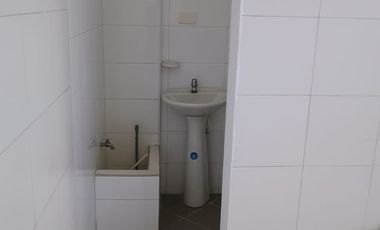 LOCAL, CERCA A LA FOSUNAB