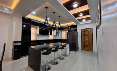 𝐌𝐨𝐝𝐞𝐫𝐧 𝟕-𝐁𝐞𝐝𝐫𝐨𝐨𝐦 𝐇𝐨𝐮𝐬𝐞 𝐚𝐧𝐝 𝐋𝐨𝐭 𝐟𝐨𝐫 𝐒𝐚𝐥𝐞 𝐢𝐧 𝐋𝐚𝐨𝐚𝐠 𝐂𝐢𝐭𝐲, 𝐈𝐥𝐨𝐜𝐨𝐬 𝐍𝐨𝐫𝐭𝐞