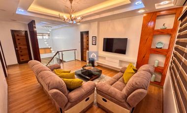 𝐌𝐨𝐝𝐞𝐫𝐧 𝟕-𝐁𝐞𝐝𝐫𝐨𝐨𝐦 𝐇𝐨𝐮𝐬𝐞 𝐚𝐧𝐝 𝐋𝐨𝐭 𝐟𝐨𝐫 𝐒𝐚𝐥𝐞 𝐢𝐧 𝐋𝐚𝐨𝐚𝐠 𝐂𝐢𝐭𝐲, 𝐈𝐥𝐨𝐜𝐨𝐬 𝐍𝐨𝐫𝐭𝐞