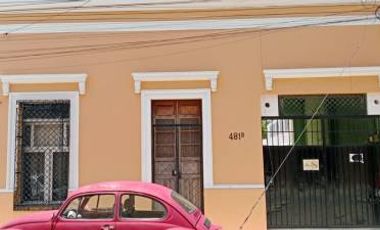 CASA EN VENTA EN MERIDA F-2123, 5 REC. EN EL CENTRO $12,000,000