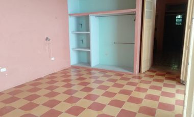 CASA EN VENTA EN MERIDA F-2123, 5 REC. EN EL CENTRO $12,000,000