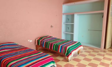 CASA EN VENTA EN MERIDA F-2123, 5 REC. EN EL CENTRO $12,000,000