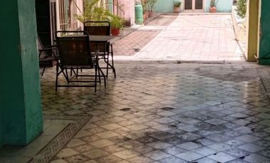 CASA EN VENTA EN MERIDA F-2123, 5 REC. EN EL CENTRO $12,000,000